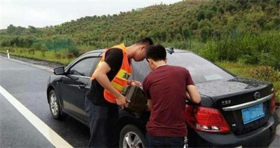 瓮安永福道路救援